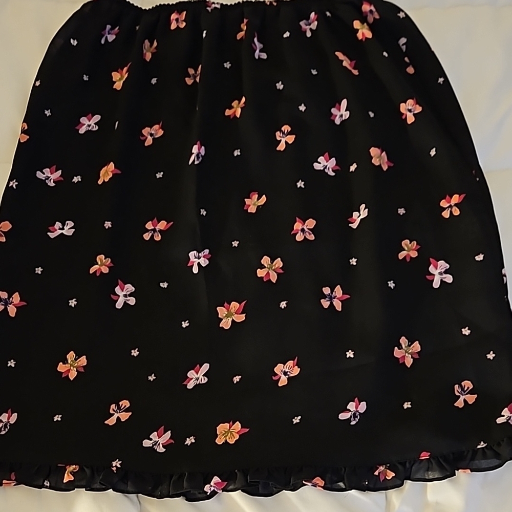 Kathy Ireland Black with Pink and Red Floral Skirt Size M